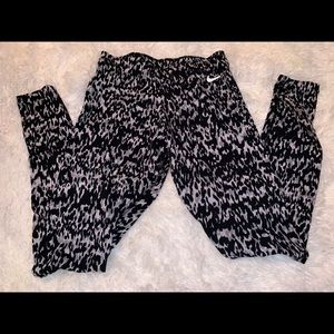 Nike leggings